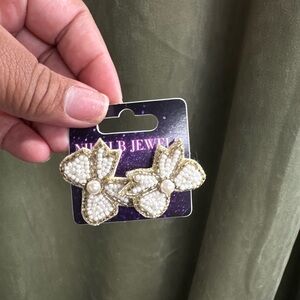 Elegant Pearl Flower Earrings